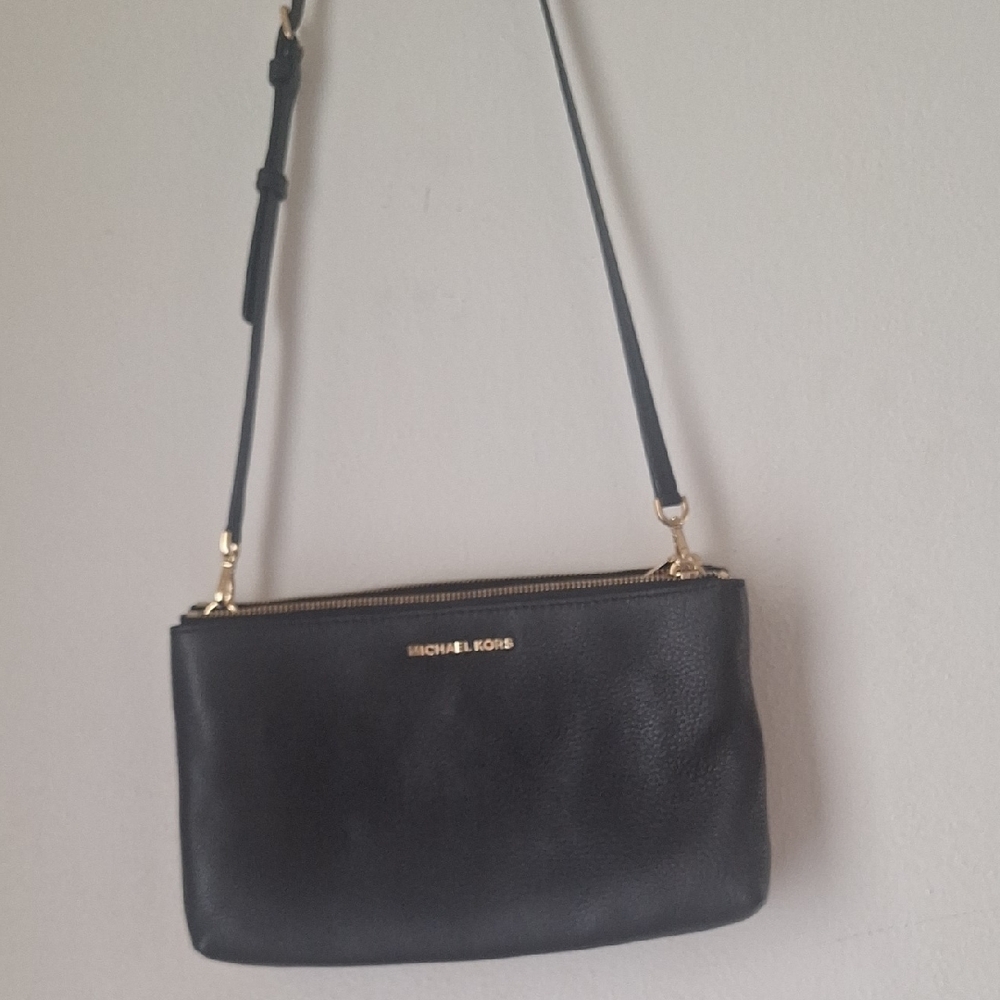 Michael Kors Elegant Black Crossbody Bag Prestige Condition